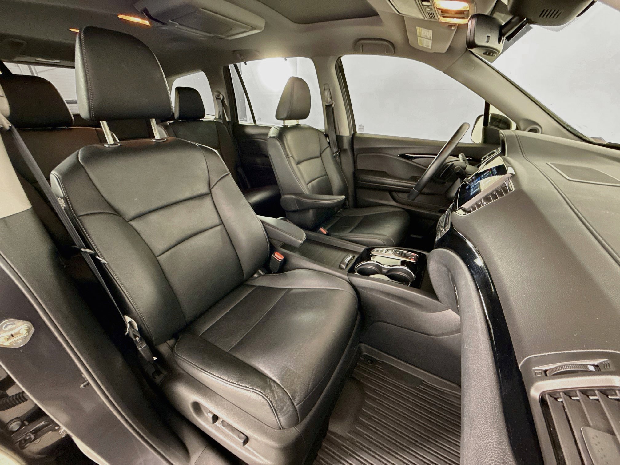Used 2021 Honda Pilot Touring image 28