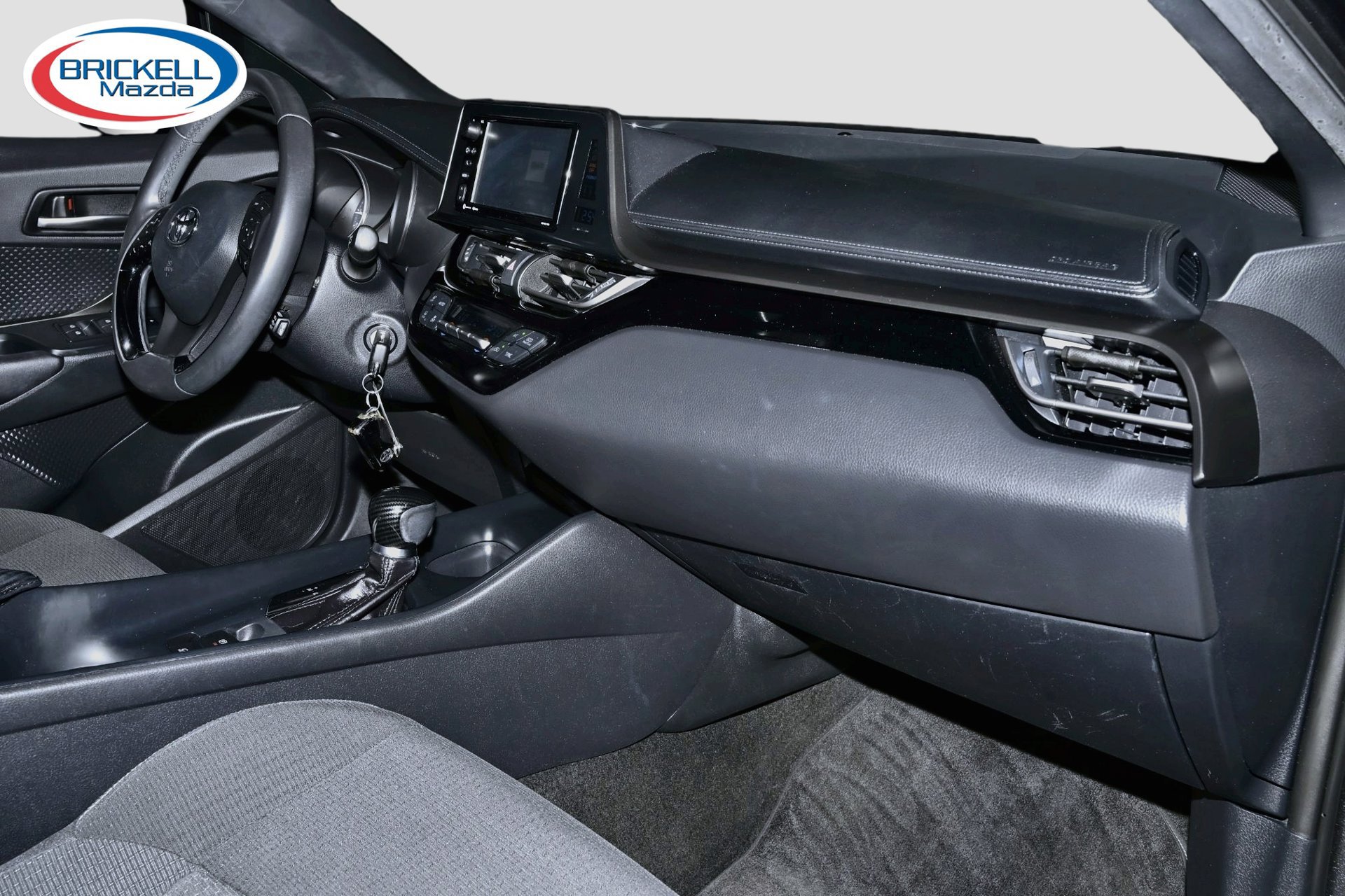 Used 2018 Toyota C-HR XLE FWD image 13