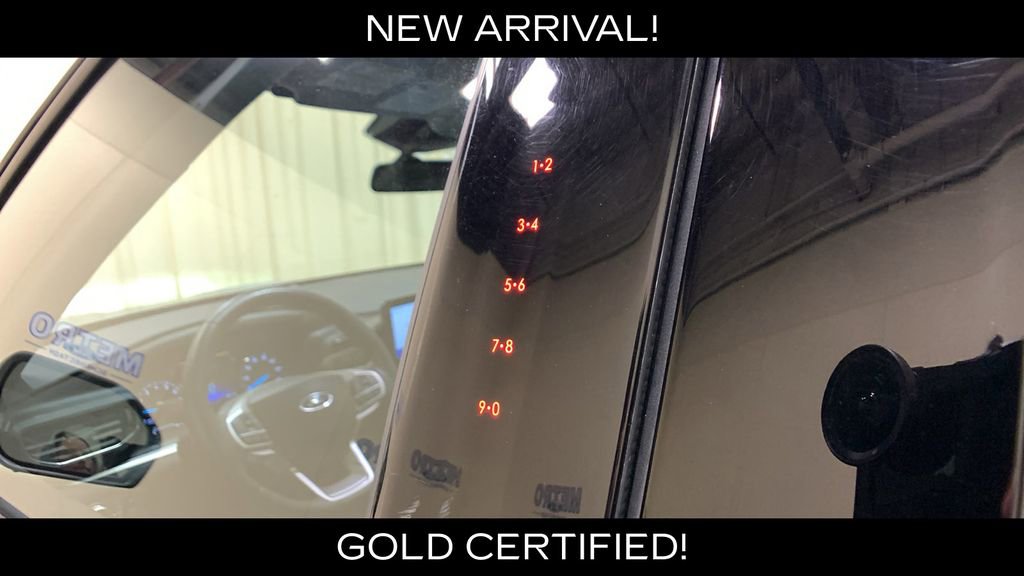 Used 2022 Ford Explorer XLT w/ Equipment Group 202A AWD/4WD image 28