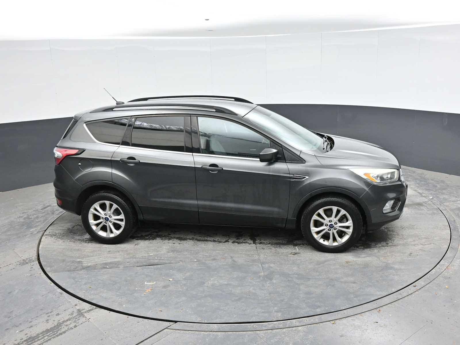 Used 2017 Ford Escape SE w/ Equipment Group 201A AWD/4WD image 20