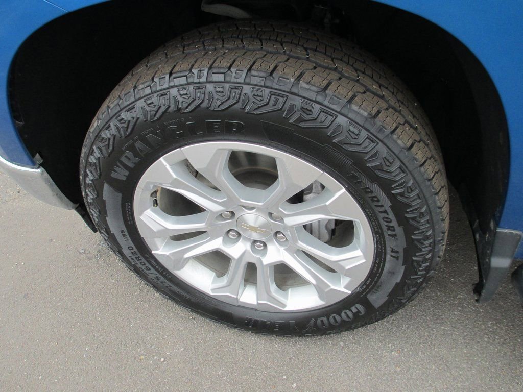 Used 2023 Chevrolet Silverado 1500 LTZ w/ LTZ Convenience Package II image 12