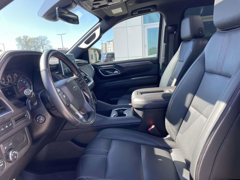 Used 2021 Chevrolet Suburban RST w/ Luxury Package image 17