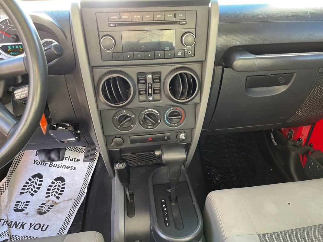 Used 2010 Jeep Wrangler Unlimited Sport image 12