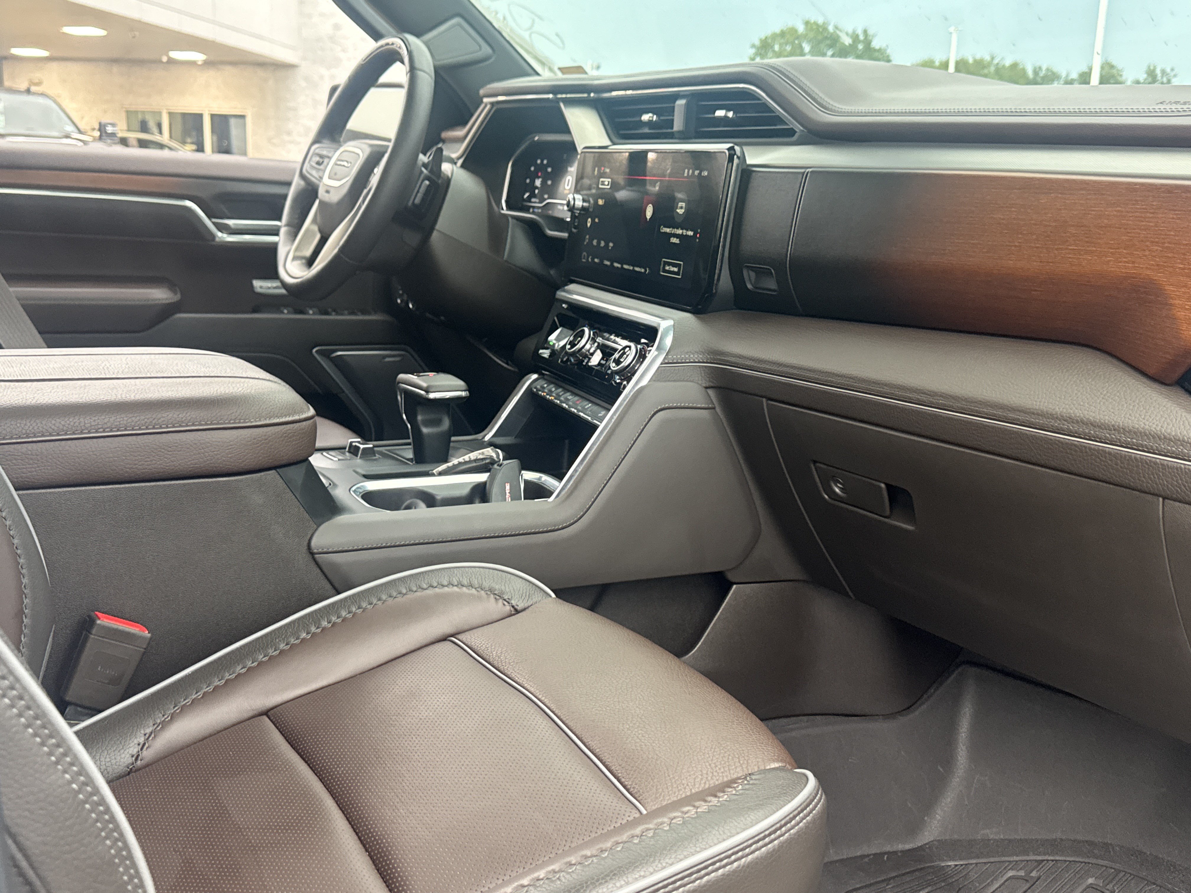 Used 2025 GMC Sierra 1500 Denali AWD/4WD image 18
