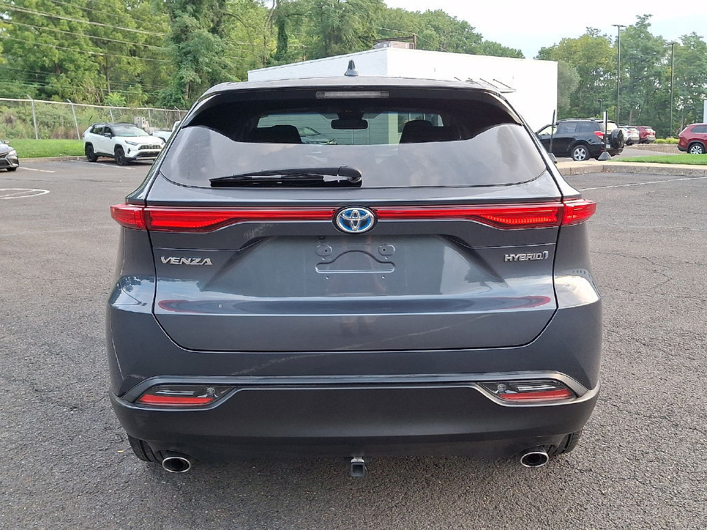 Used 2022 Toyota Venza LE AWD/4WD image 29