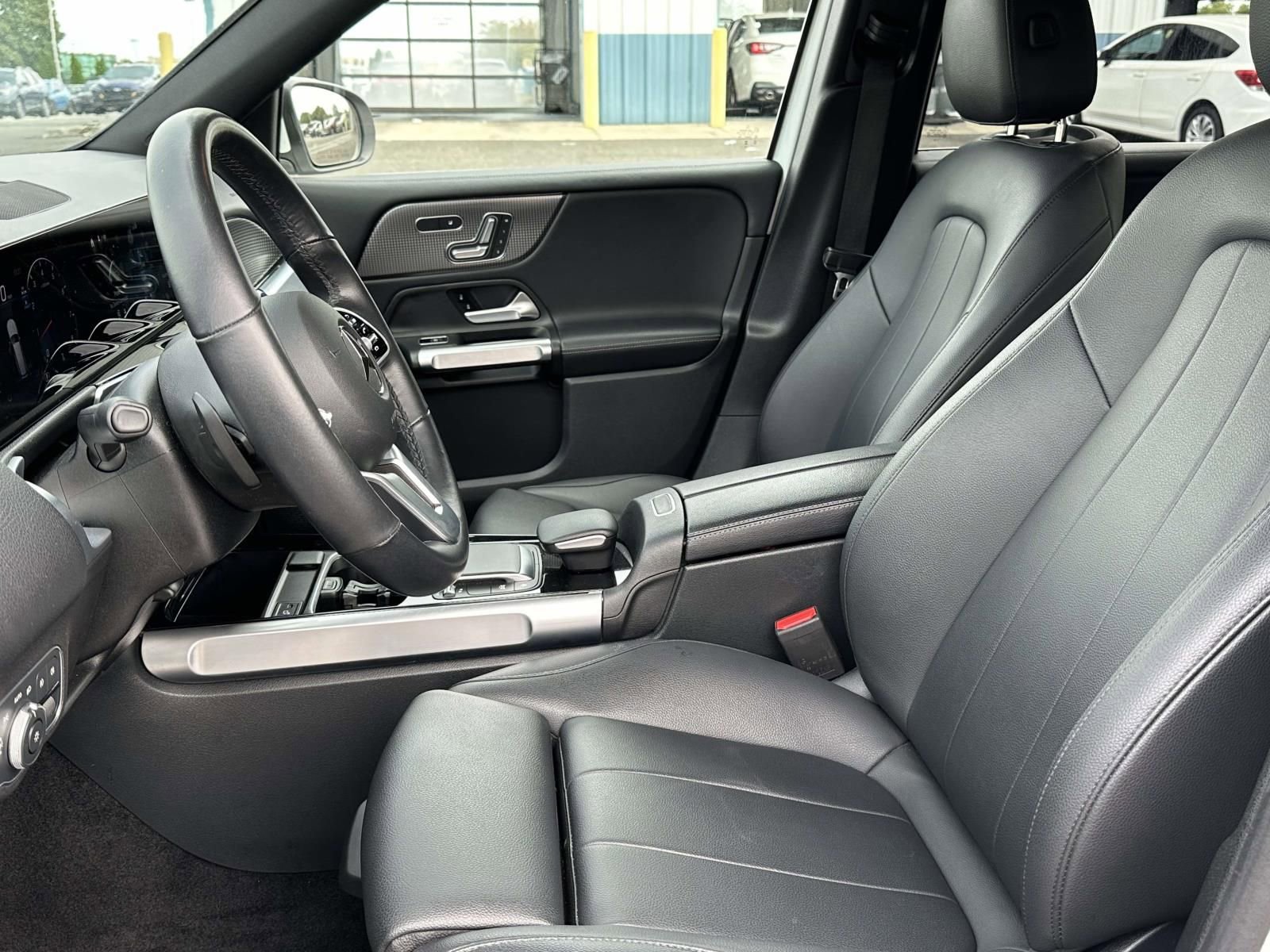 Used 2023 Mercedes-Benz GLB 250 4MATIC image 10