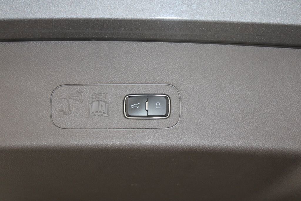 Used 2022 Lincoln Aviator Reserve image 16