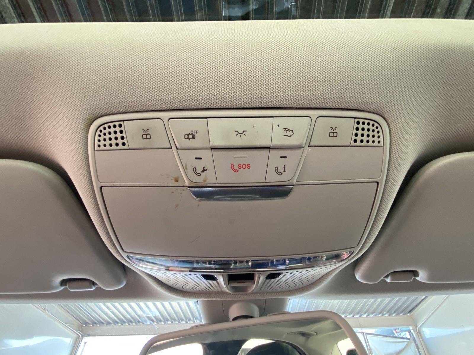 Used 2015 Mercedes-Benz C 300 4MATIC Sedan image 25