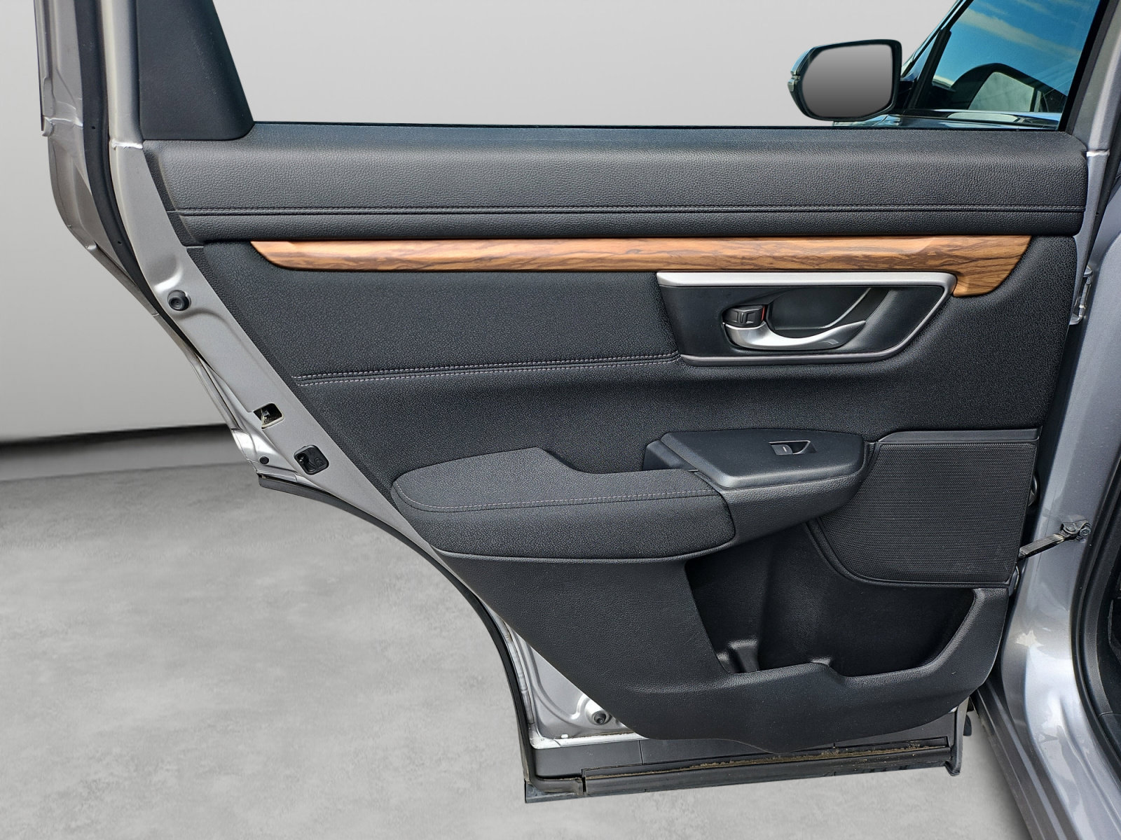 Used 2017 Honda CR-V EX image 33