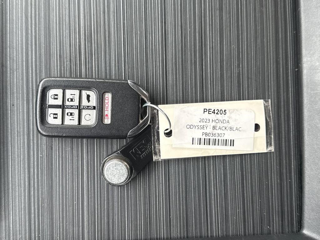 Certified 2023 Honda Odyssey EX-L image 4