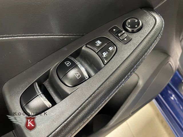 Used 2017 Nissan Maxima SR image 20