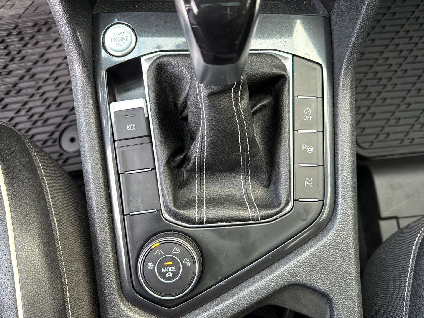 Used 2022 Volkswagen Tiguan SEL R-Line image 19