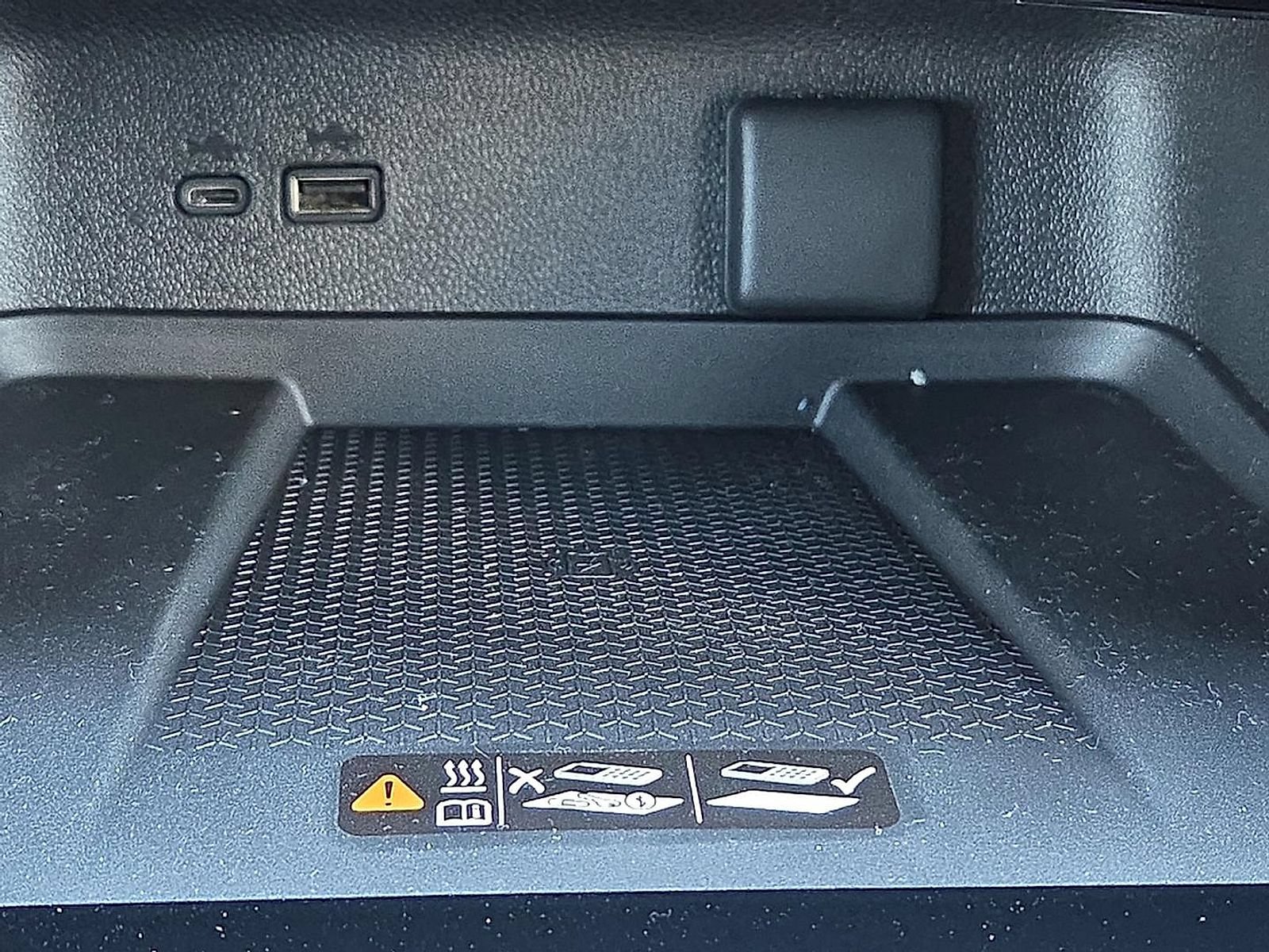 Used 2026 Chevrolet Traverse Z71 w/ Enhanced Driving Package AWD/4WD image 18
