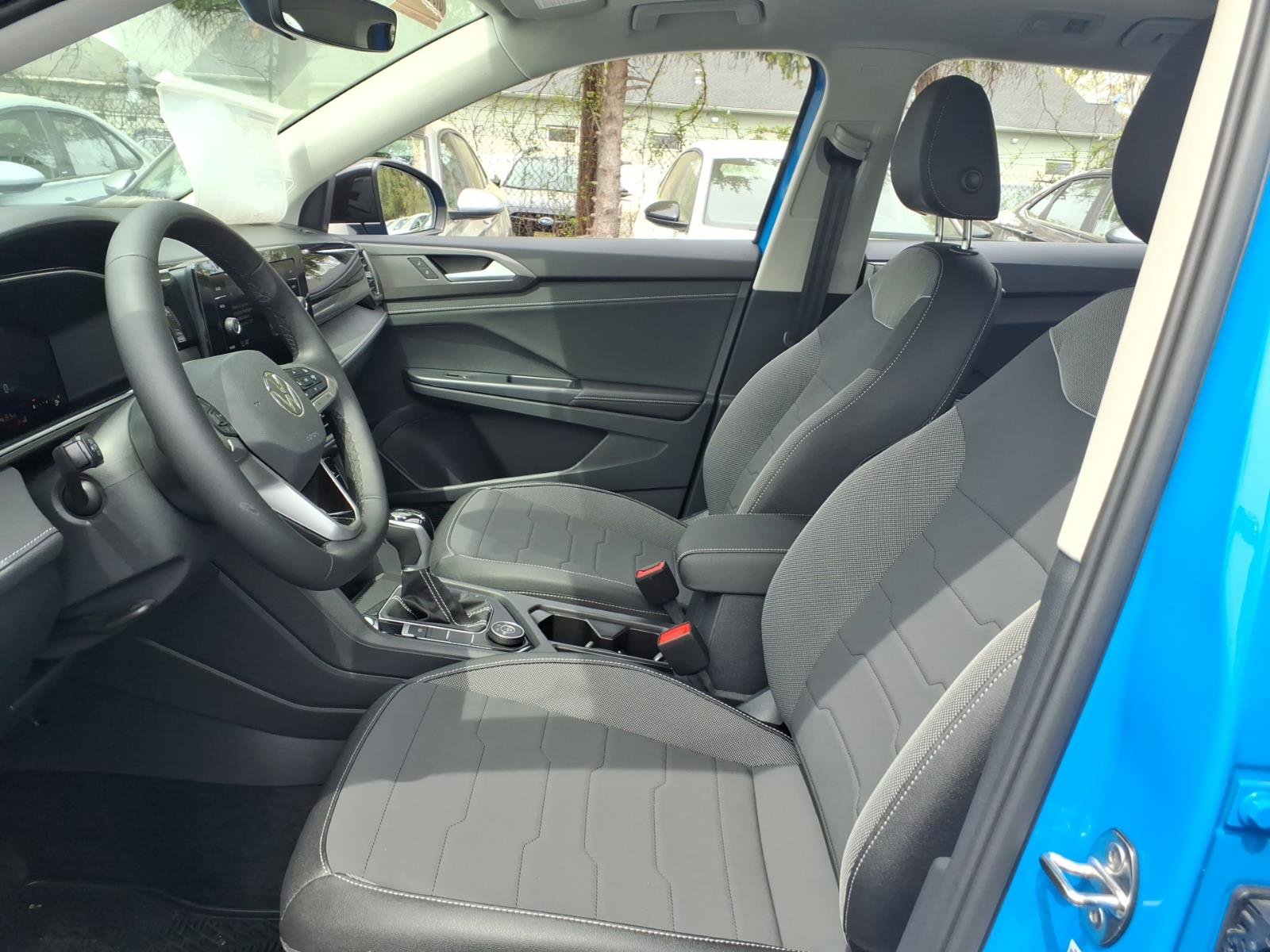 New 2026 Volkswagen Taos SE AWD/4WD image 11