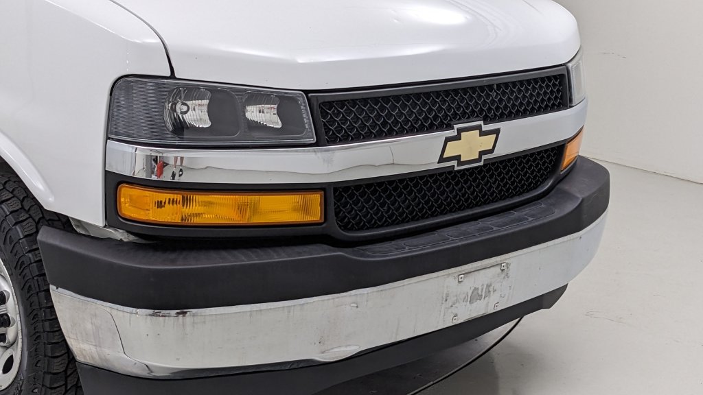 Used 2019 Chevrolet Express 3500 w/ Power Convenience Package RWD image 37