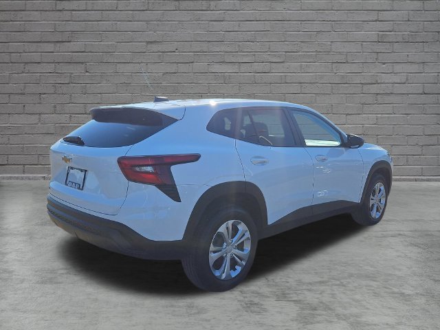 Used 2025 Chevrolet Trax LS FWD image 5