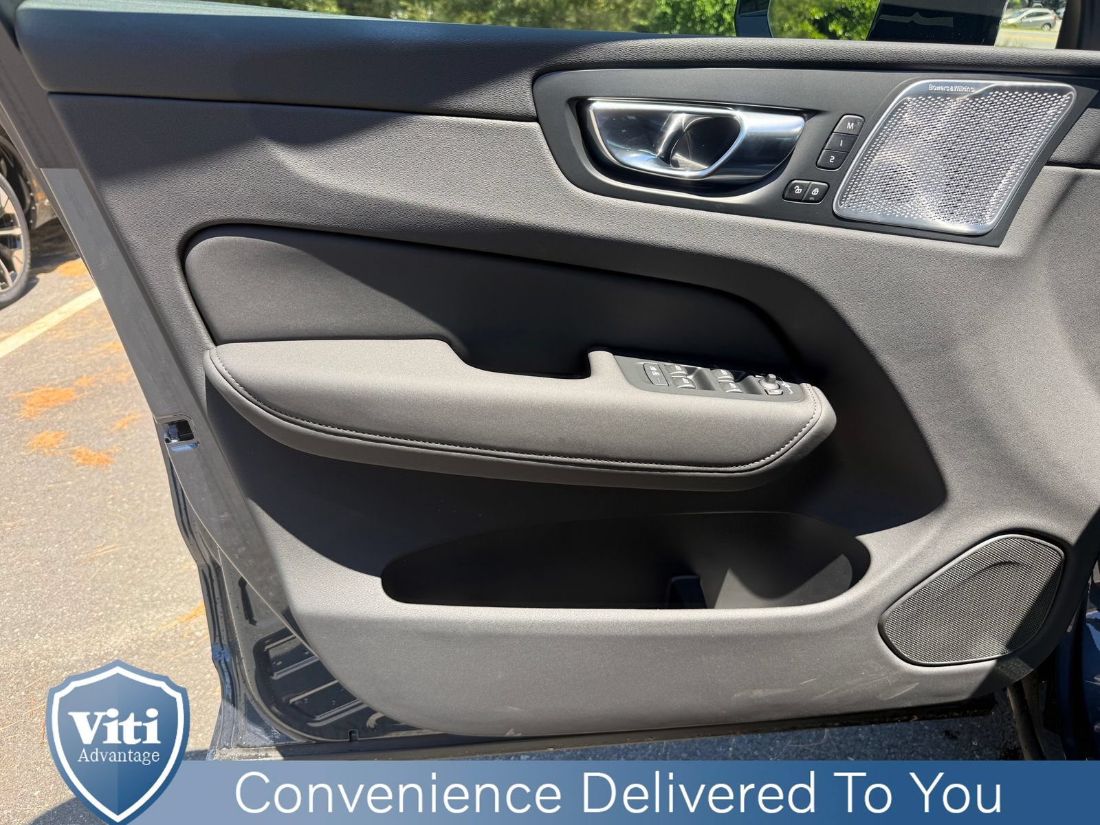 New 2026 Volvo XC60 B5 Ultra w/ Protection Package Premier AWD/4WD image 11