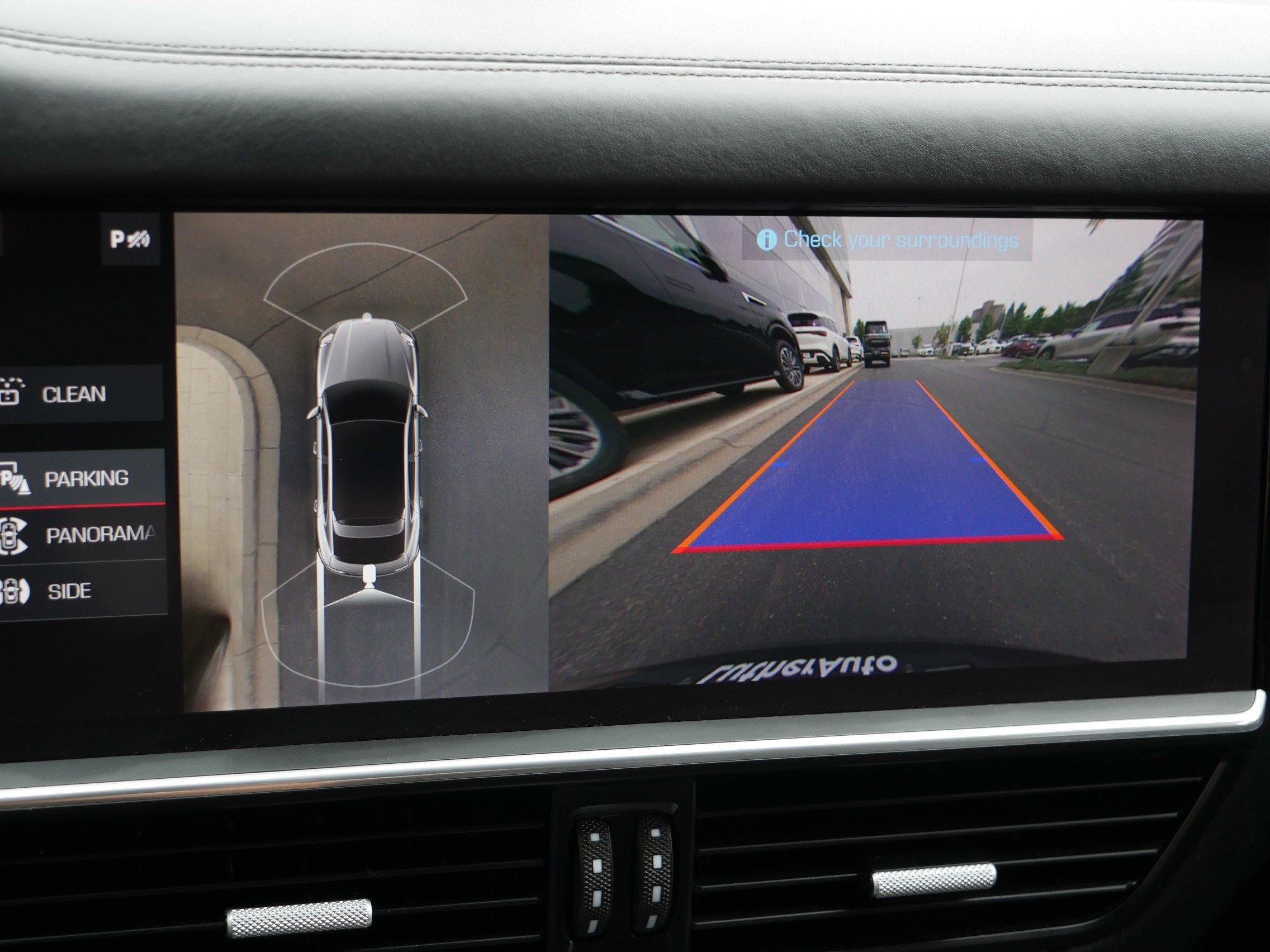 Used 2020 Porsche Cayenne Turbo S image 27