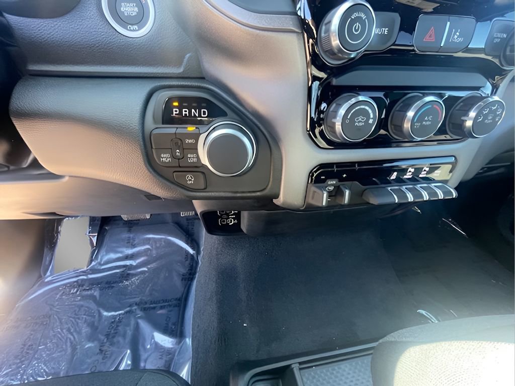 New 2026 RAM 1500 Express image 16