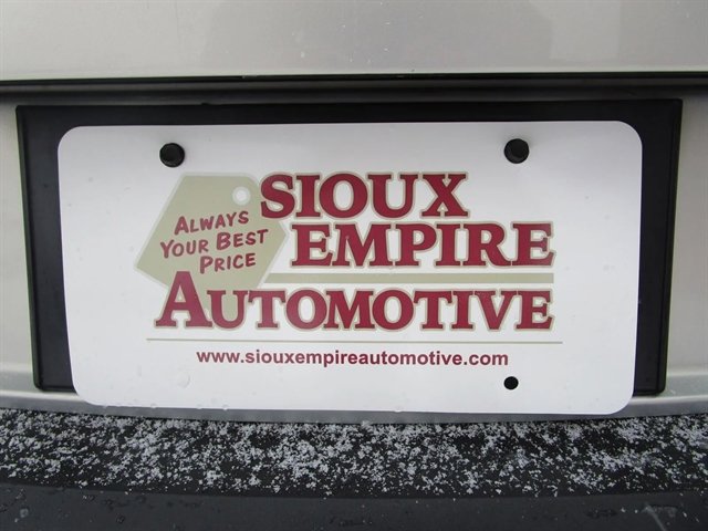 Used 2013 Volkswagen Tiguan S image 27