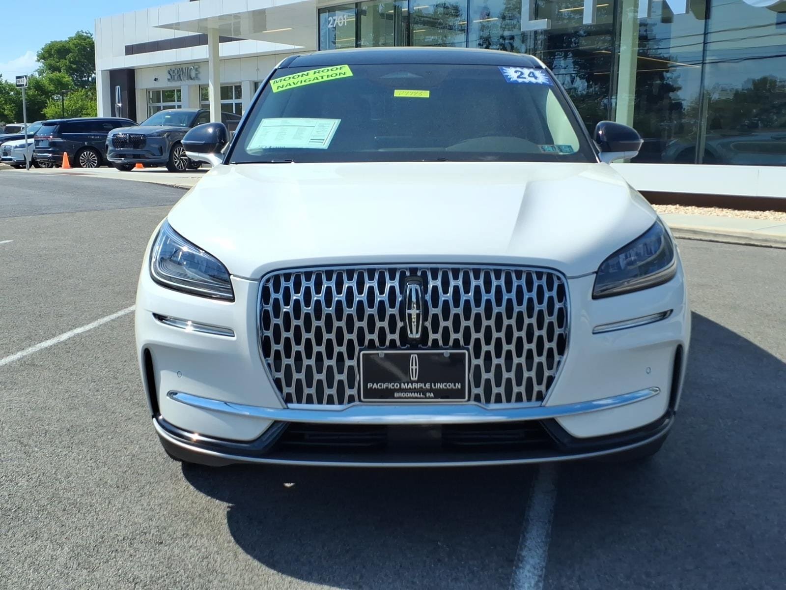 Certified 2024 Lincoln Corsair AWD w/ Equipment Group 101A image 8