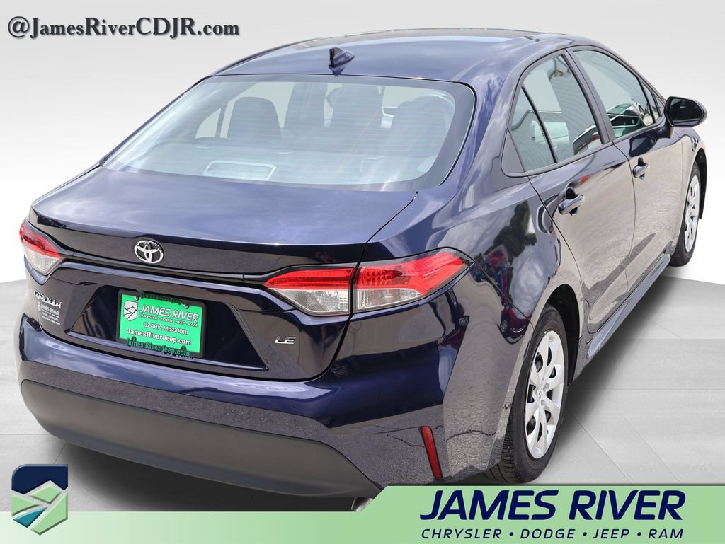 Used 2025 Toyota Corolla LE FWD image 5