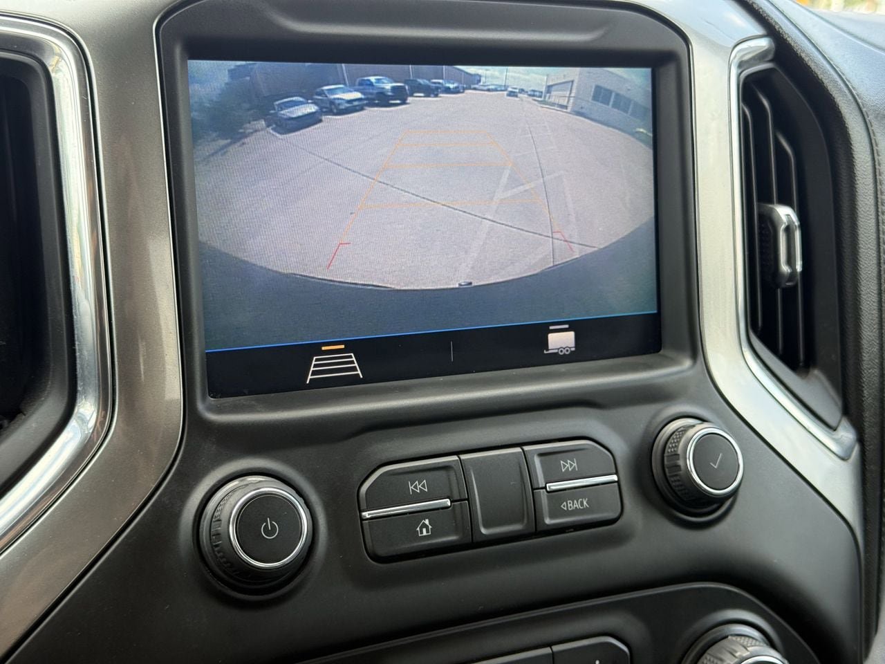 Used 2019 Chevrolet Silverado 1500 LT Trail Boss AWD/4WD image 19