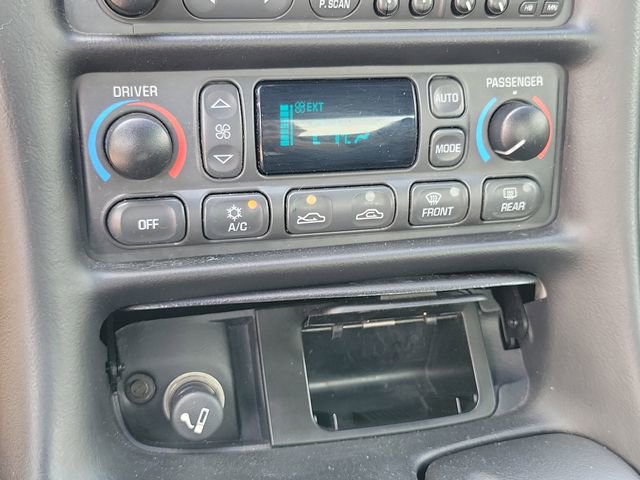 Used 2000 Chevrolet Corvette Coupe w/ Memory Pkg image 12