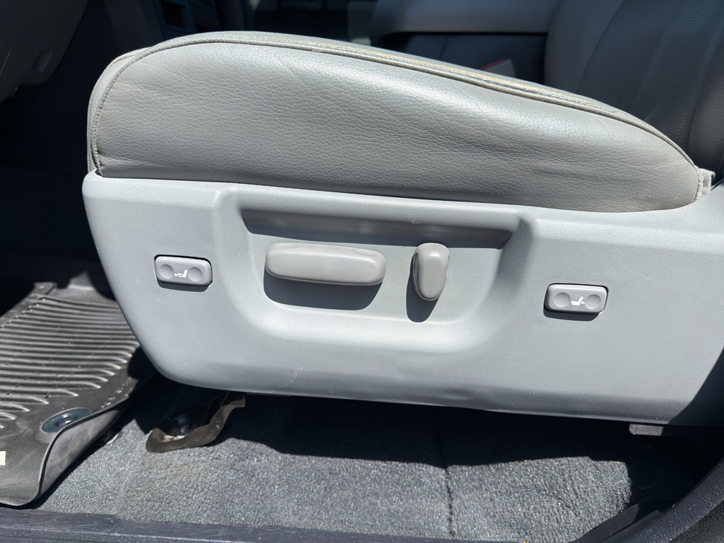 Used 2019 Toyota Sequoia SR5 w/ Premium Package AWD/4WD image 17