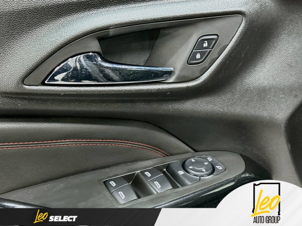 Used 2024 Chevrolet Trax RS FWD image 20