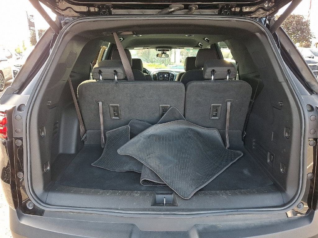Certified 2022 Chevrolet Traverse LT FWD image 30