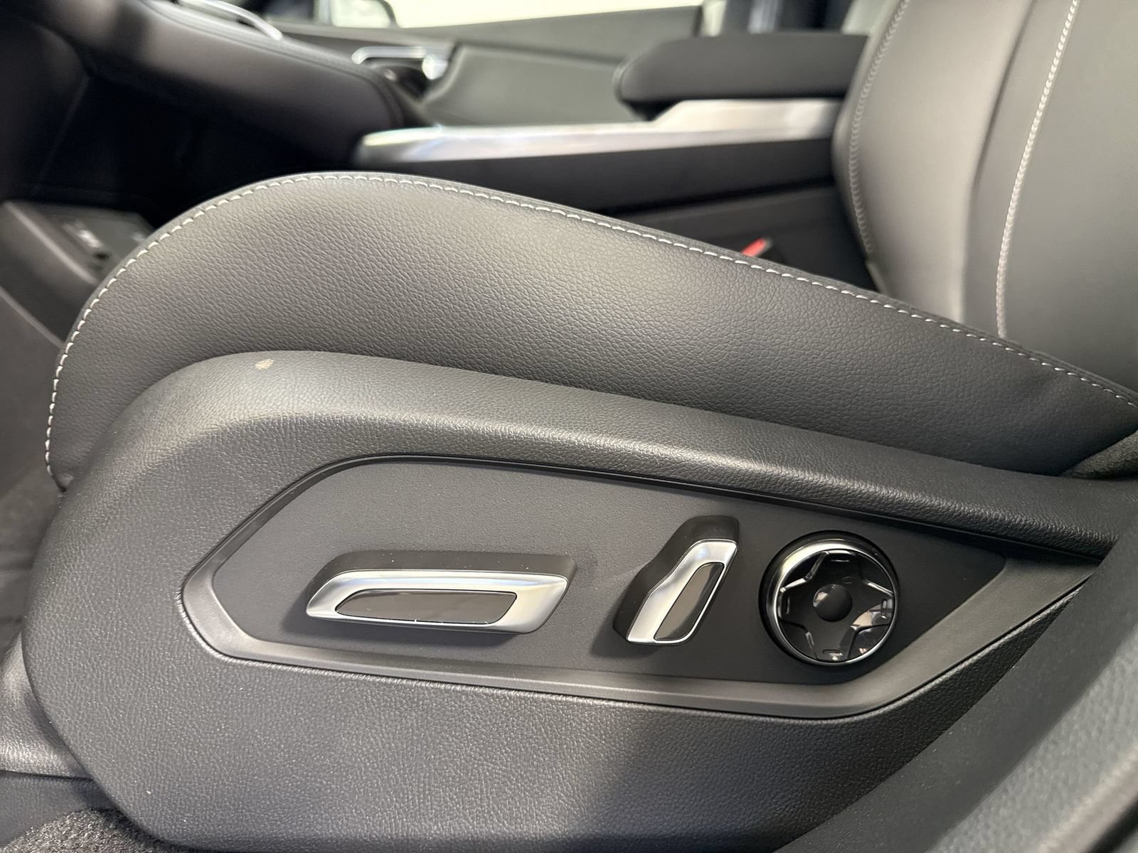 New 2026 Acura RDX SH-AWD image 21