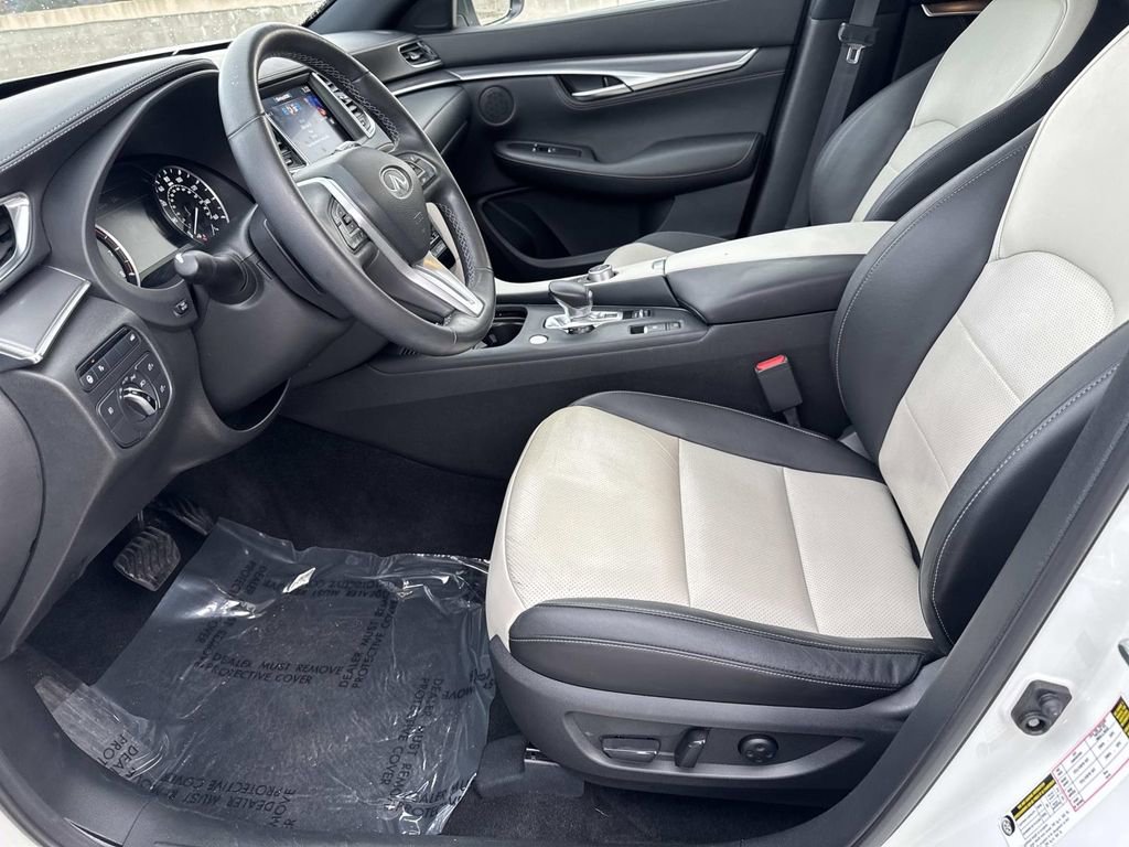 Certified 2023 INFINITI QX55 Luxe w/ Cargo Package image 15