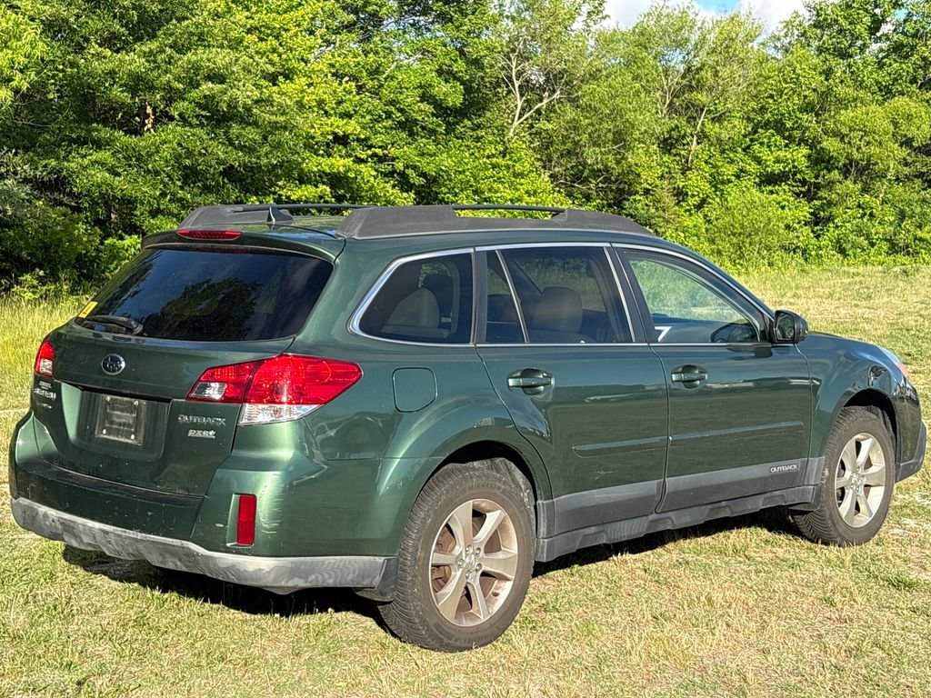 Used 2014 Subaru Outback 2.5i Limited w/ Moonroof Package AWD/4WD image 7