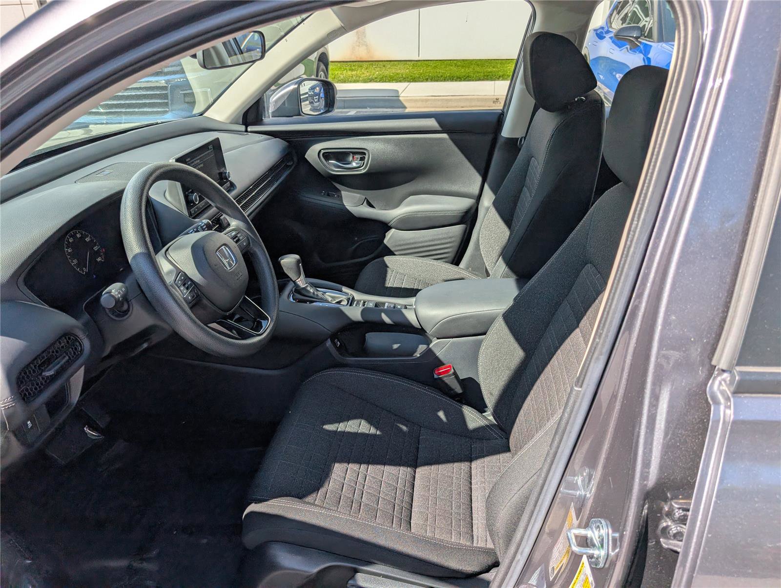 Used 2023 Honda HR-V LX image 14
