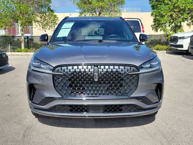 Certified 2025 Lincoln Aviator Reserve w/ Jet Appearance Package AWD/4WD image 2