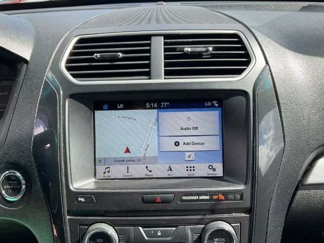 Used 2017 Ford Explorer XLT w/ Equipment Group 202A AWD/4WD image 26