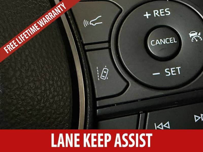 Used 2025 Toyota RAV4 Limited AWD/4WD image 15