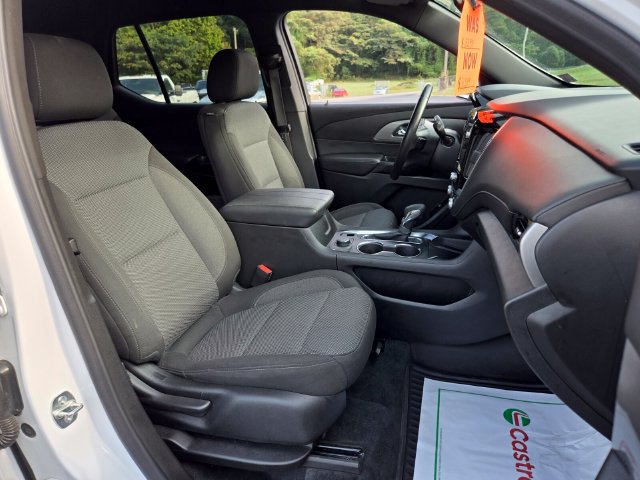 Used 2023 Chevrolet Traverse LT AWD/4WD image 21
