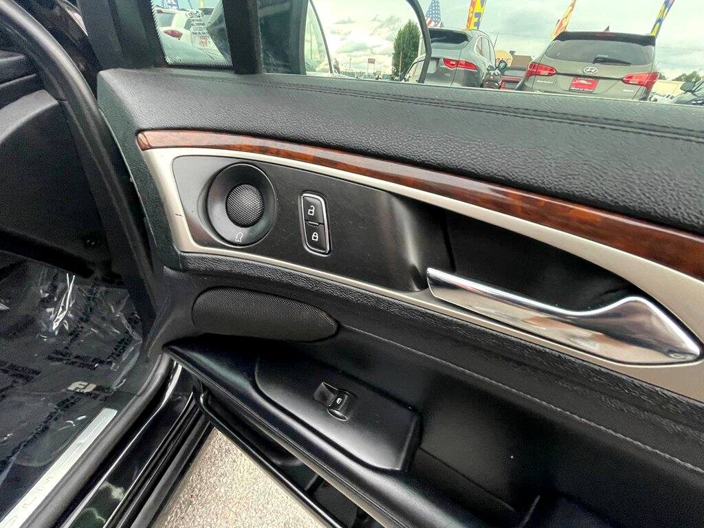 Used 2019 Lincoln MKZ Reserve image 19