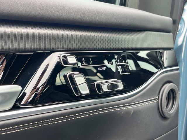 New 2026 Jeep Grand Wagoneer L Summit w/ Premium Group III AWD/4WD image 16