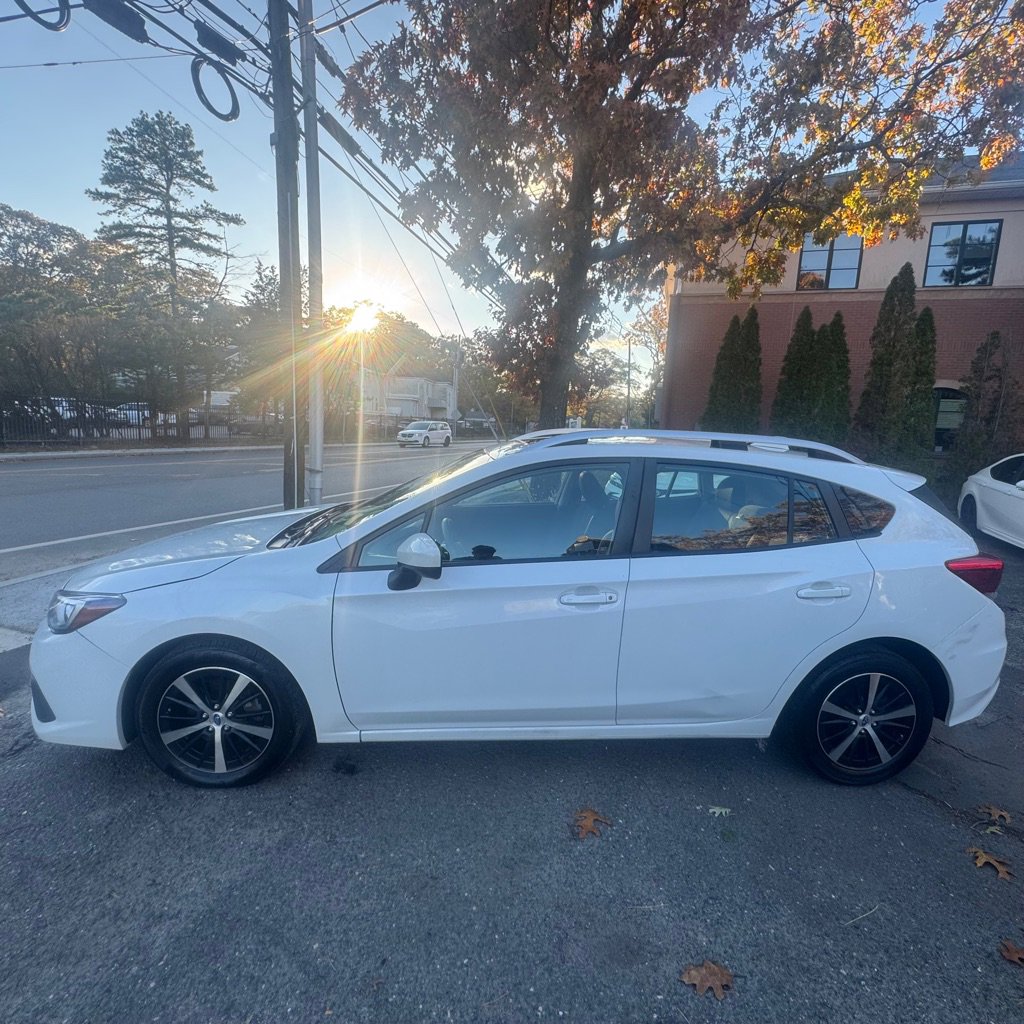 Used 2022 Subaru Impreza 2.0i Premium AWD/4WD image 3