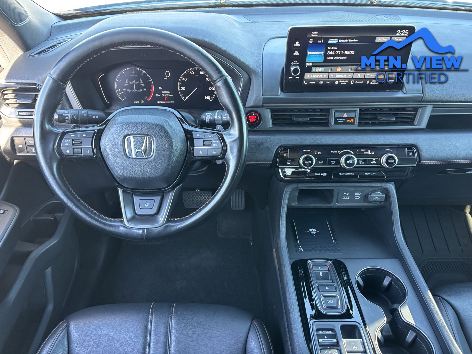 Used 2025 Honda Pilot TrailSport image 3