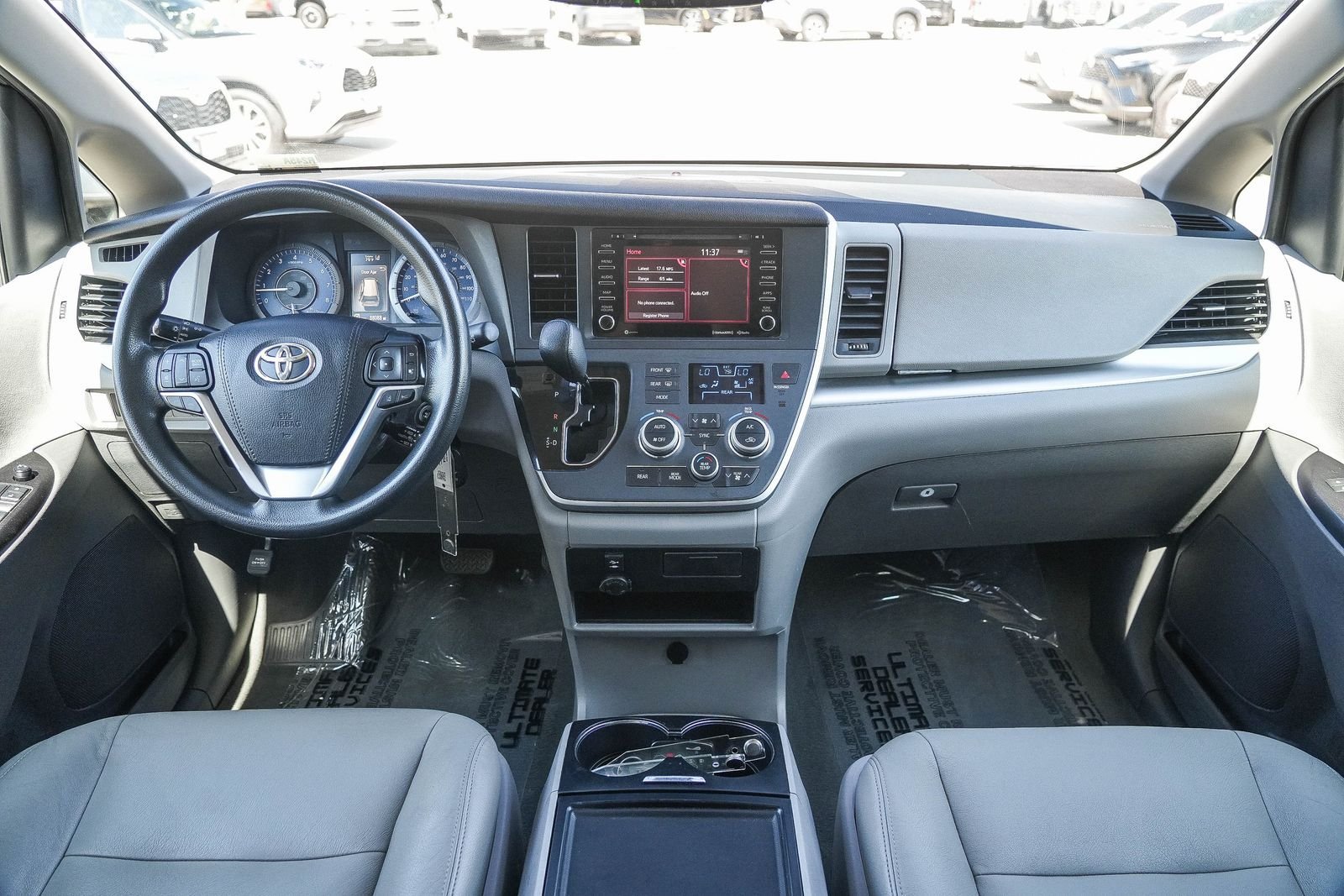 Certified 2020 Toyota Sienna LE w/ Carpet Mat Package FWD image 12