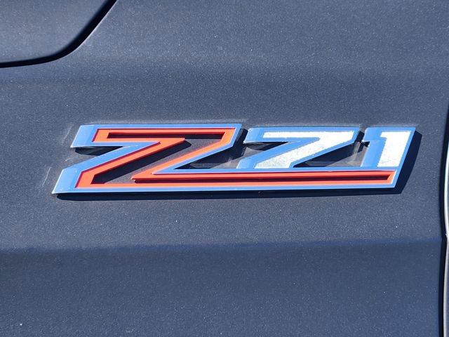 Used 2023 Chevrolet Suburban Z71 w/ Luxury Package image 10