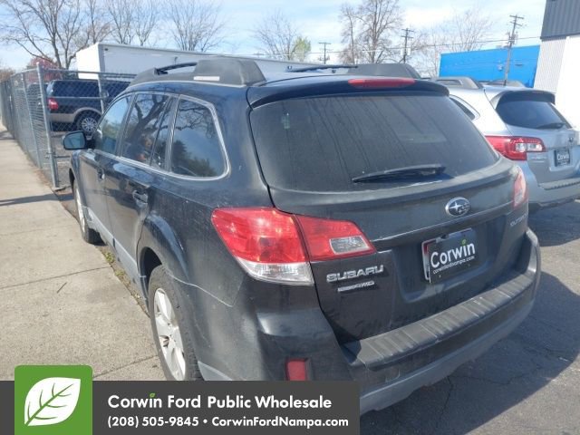 Used 2010 Subaru Outback 2.5i Premium image 6