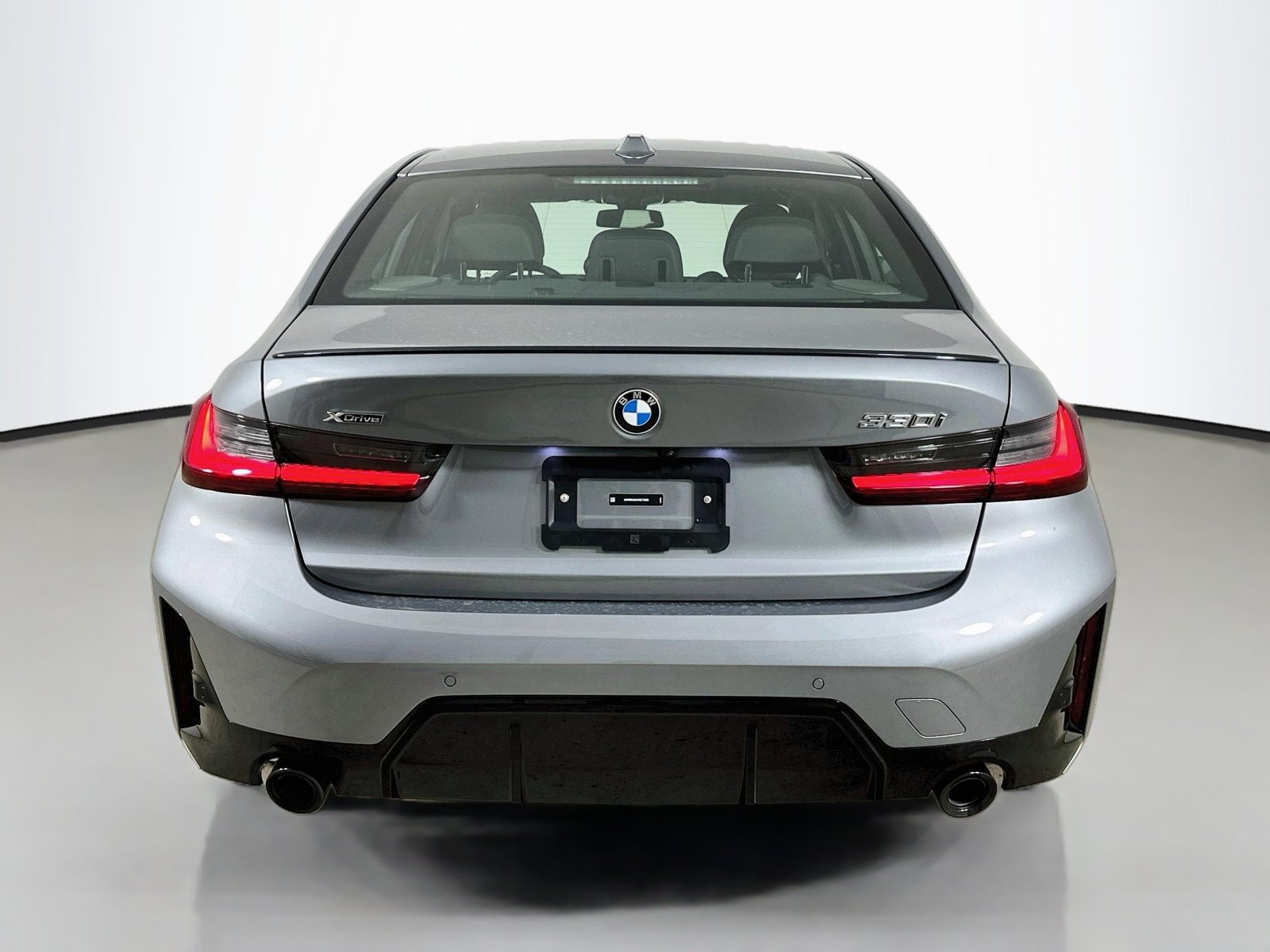 New 2026 BMW 330i xDrive Sedan w/ M Sport Package AWD/4WD image 6