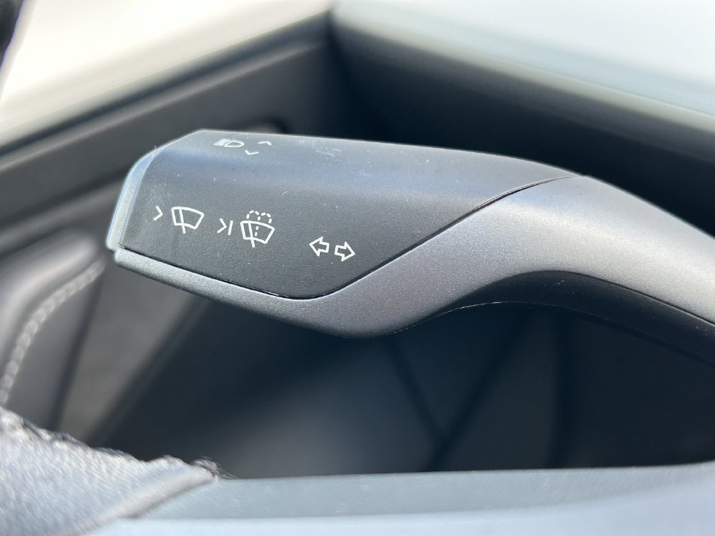 Used 2023 Tesla Model 3 Standard Range RWD image 30
