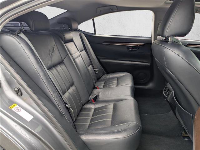 Used 2016 Lexus ES 350 w/ Luxury Package w/Wood Trim FWD image 20