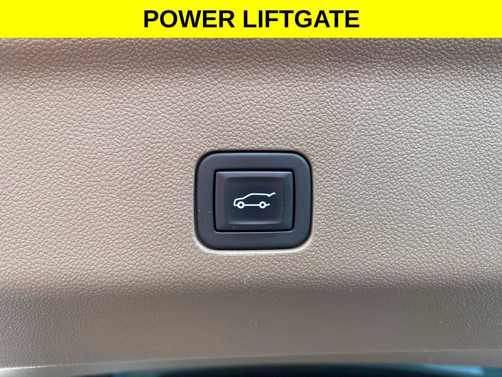 Used 2022 GMC Yukon Denali w/ Denali Ultimate Package AWD/4WD image 26